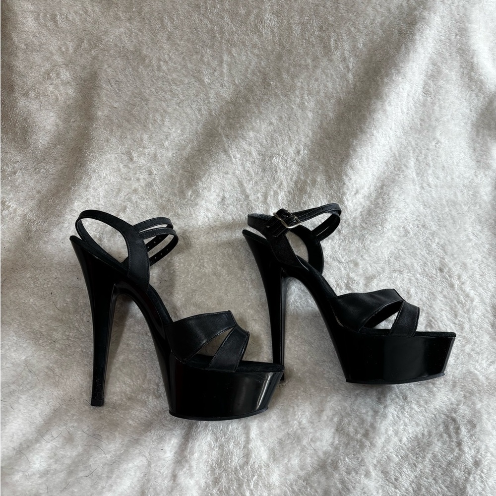 Chic Black Strappy Heels